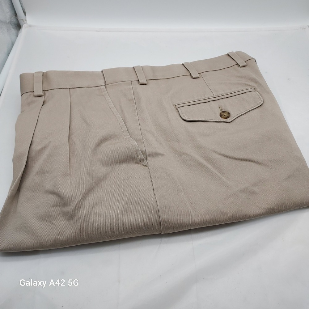 LL Bean Comfort Waist Pleated Chinos Mens 38 Khaki Tan Cotton Twill Pants D26255